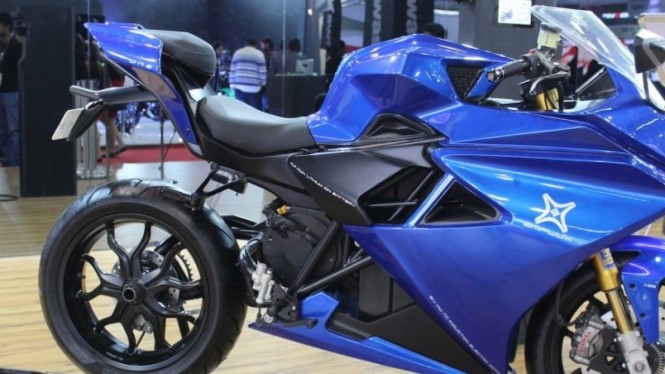 Superbike Listrik  Pertama Asal India Kencang  Banget