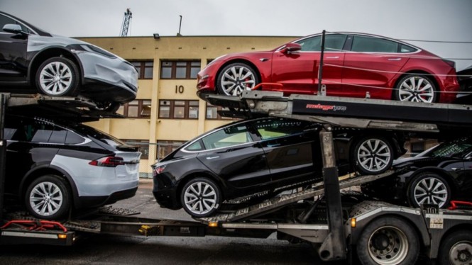 Tesla Harga Paling  Murah  Meluncur Besok di Indonesia