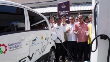Mobil Mitsubishi i-MiEV untuk pilot project di Sumba