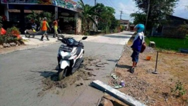 Demi Layanan Bagus ke Penumpang Driver Gojek Diberi BBM  