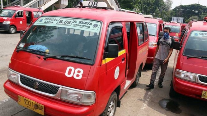 Penasaran Mengapa Angkot Kebanyakan Pakai Suzuki Carry  