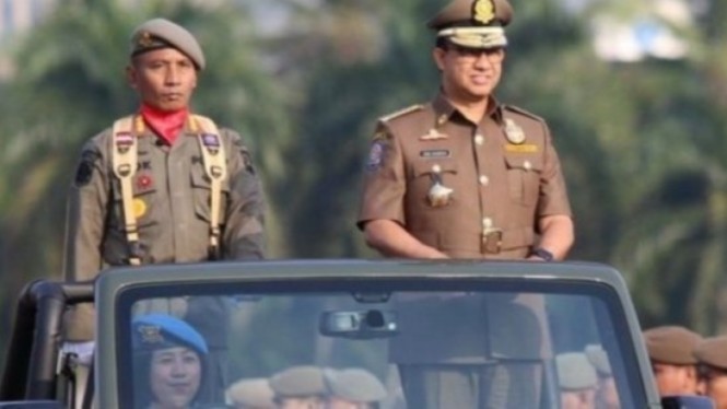 Foto Anies Naik Jeep Kembali Viral, Warganet: Cocok Jadi Presiden 2024