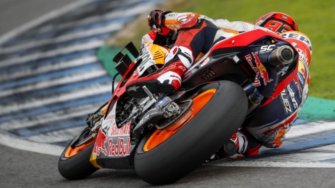  Motor  MotoGP Pakai Ban  Gundul Mengapa  Tak Tergelincir 