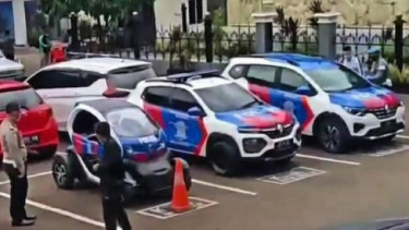 Mobil Polisi Renault