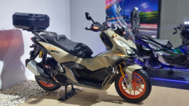 Honda ADV 160 hasil modif Katros Garage